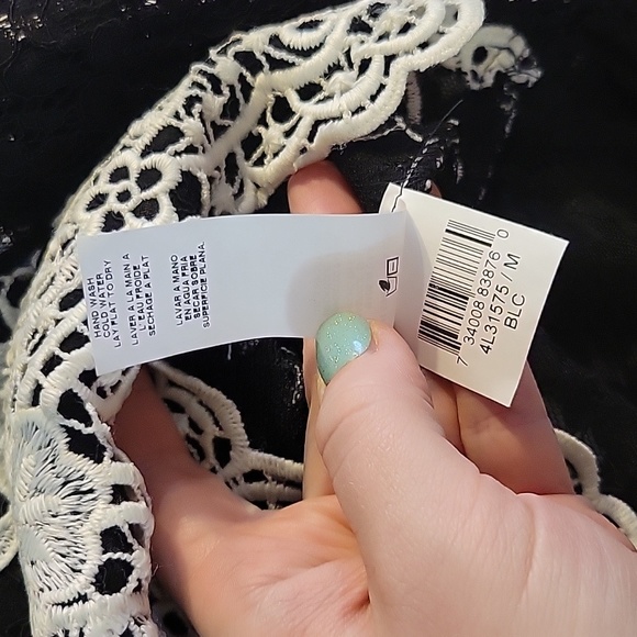 Lace Blouse - Picture 6 of 7